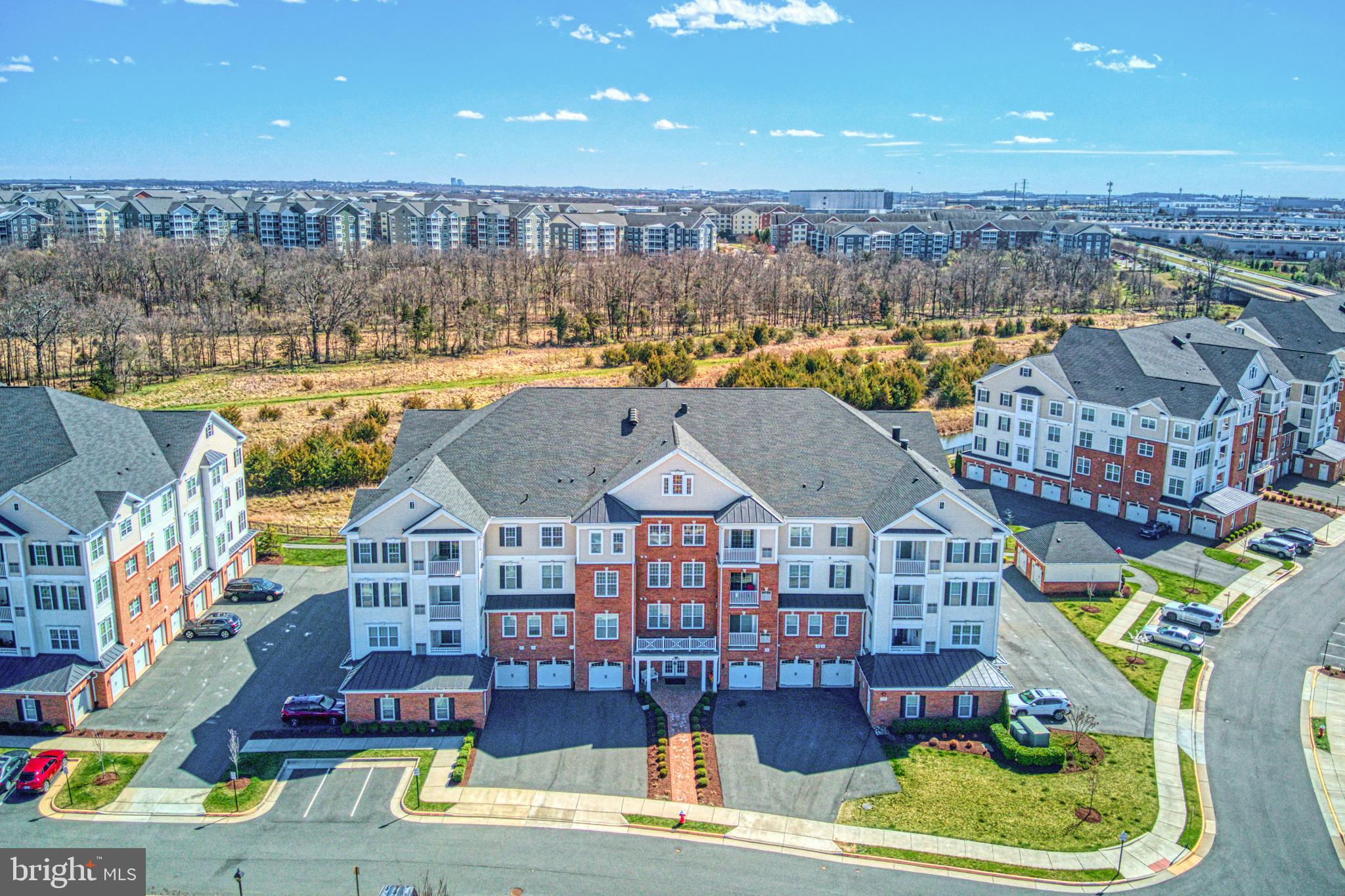 44589 York Crest Ter #305