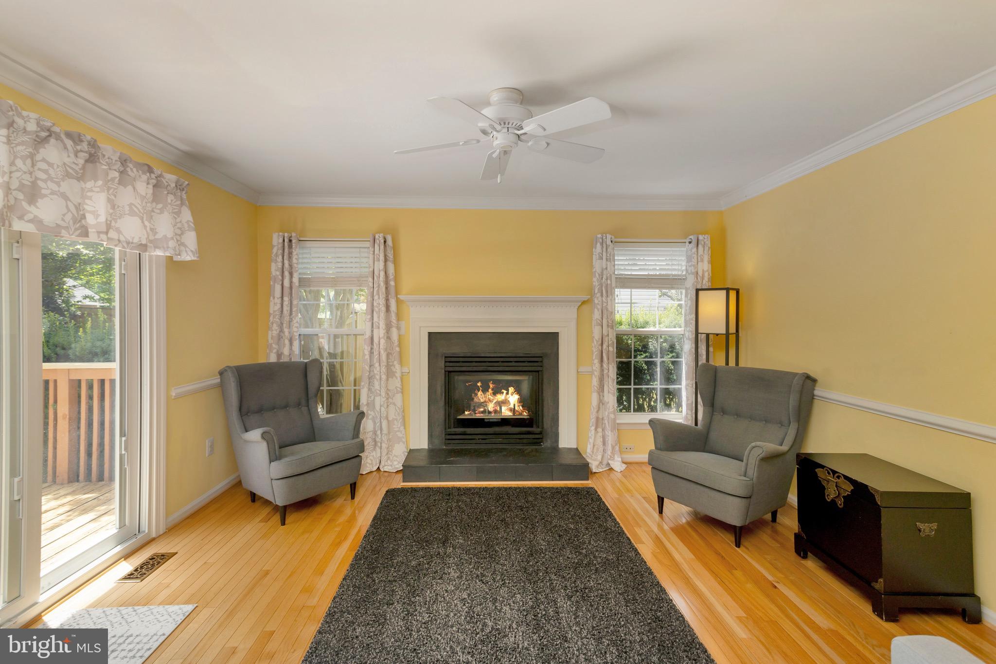 305 Oakcrest Manor Dr NE