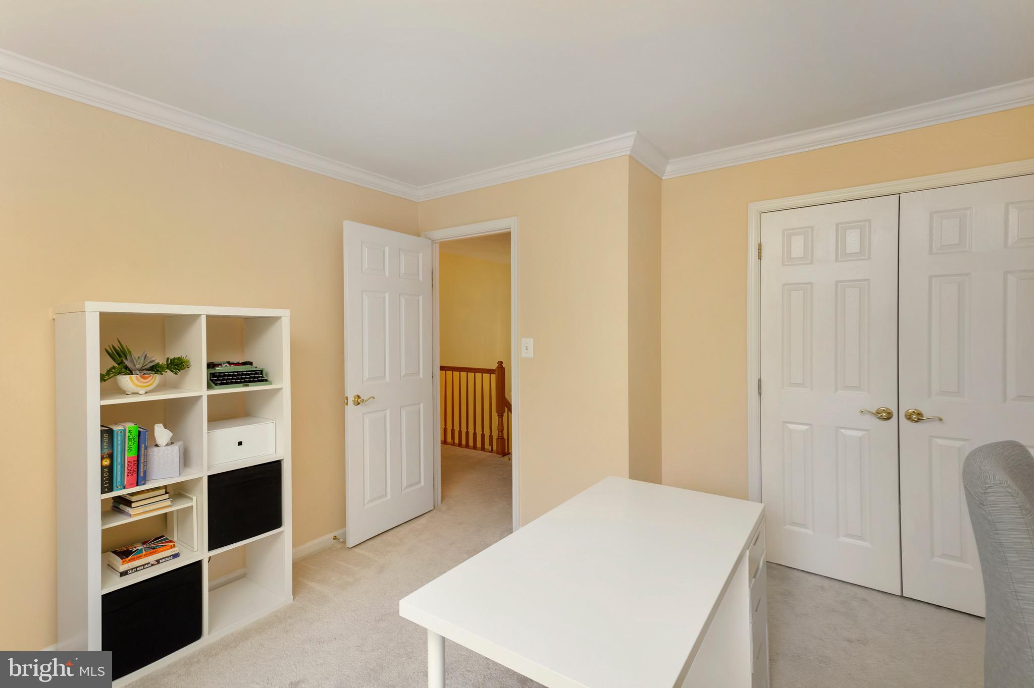 305 Oakcrest Manor Dr NE