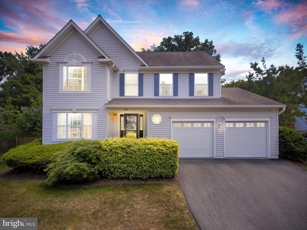 305 Oakcrest Manor Dr NE