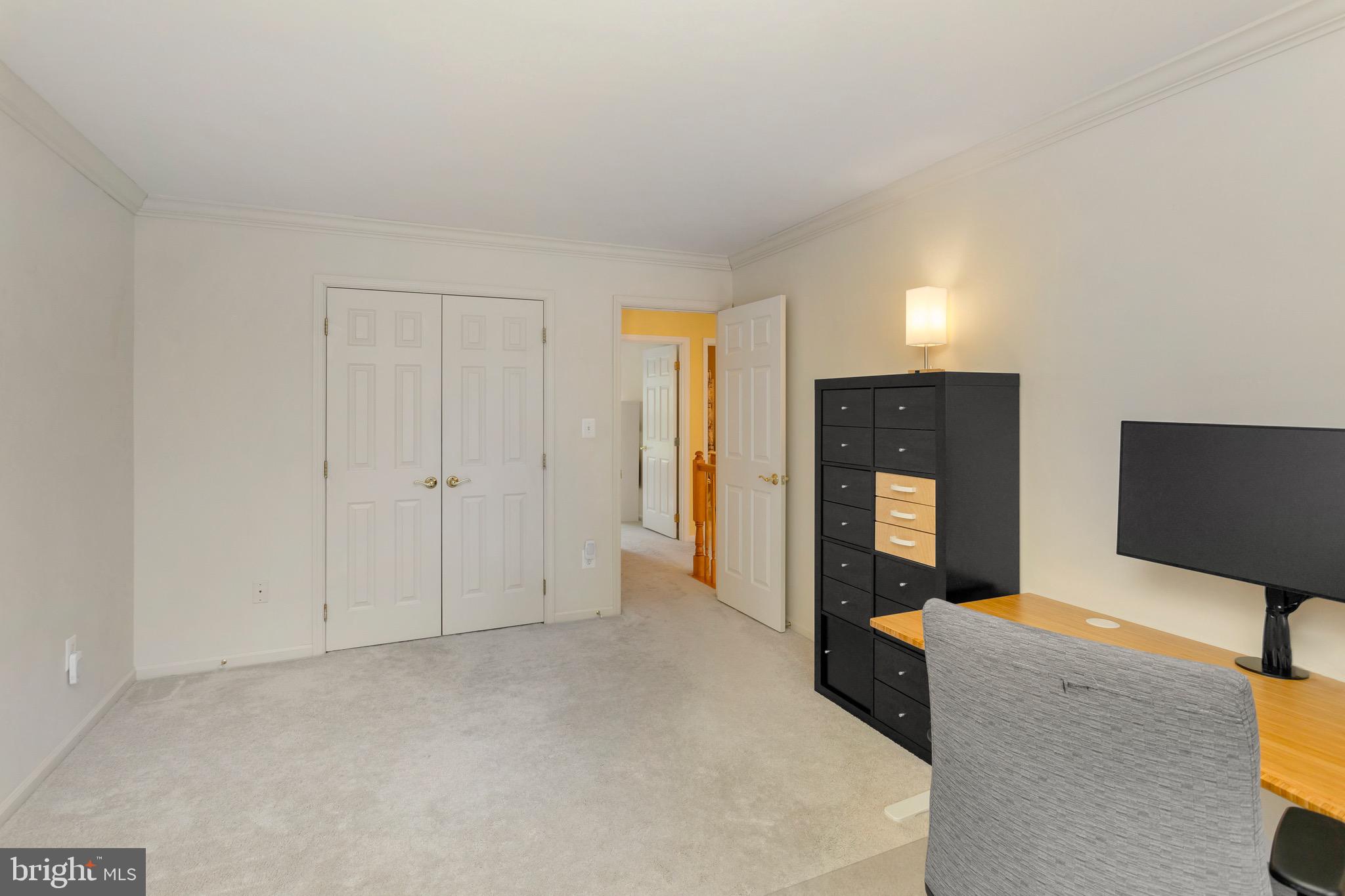 305 Oakcrest Manor Dr NE