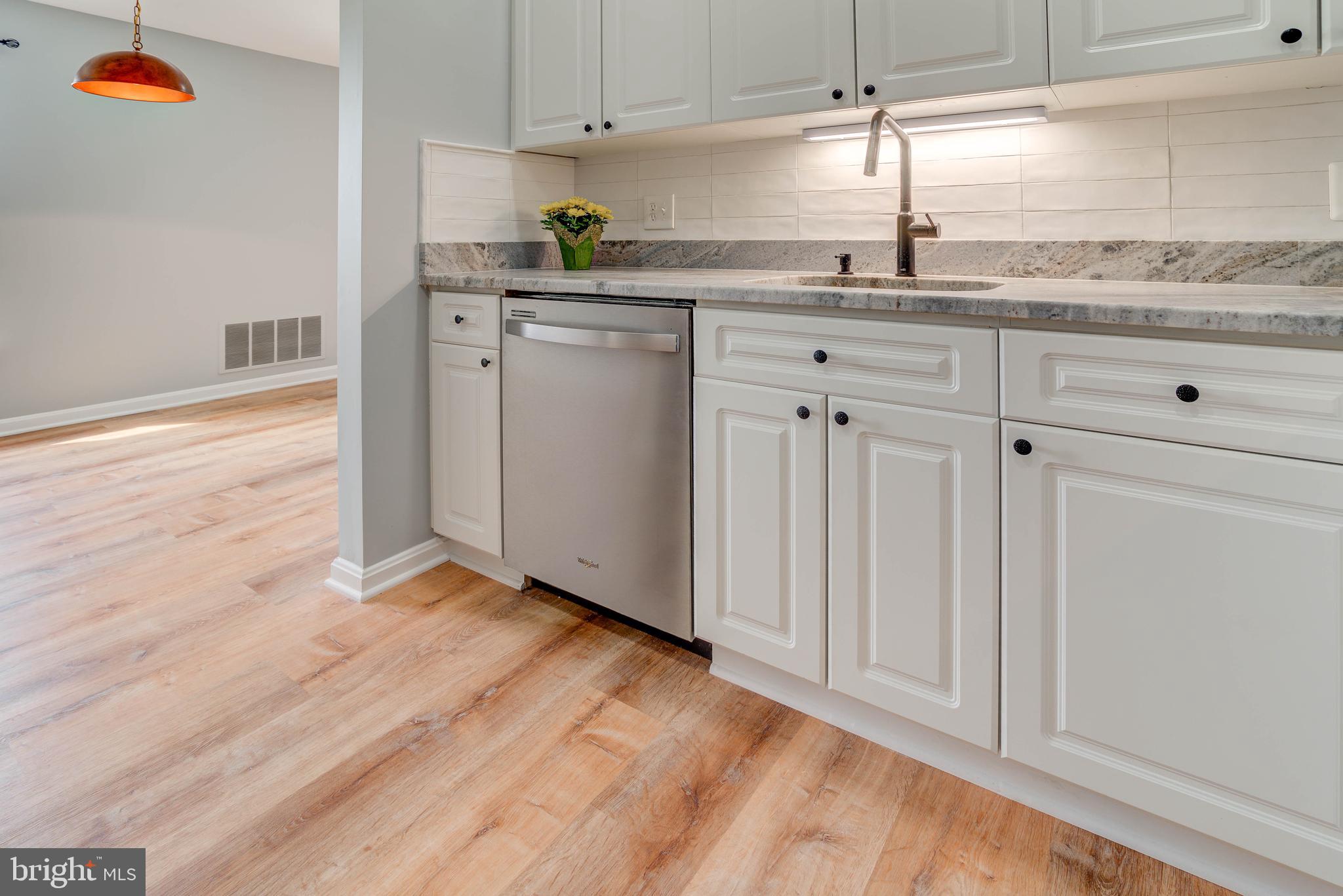 20577 SNOWSHOE SQ #301
