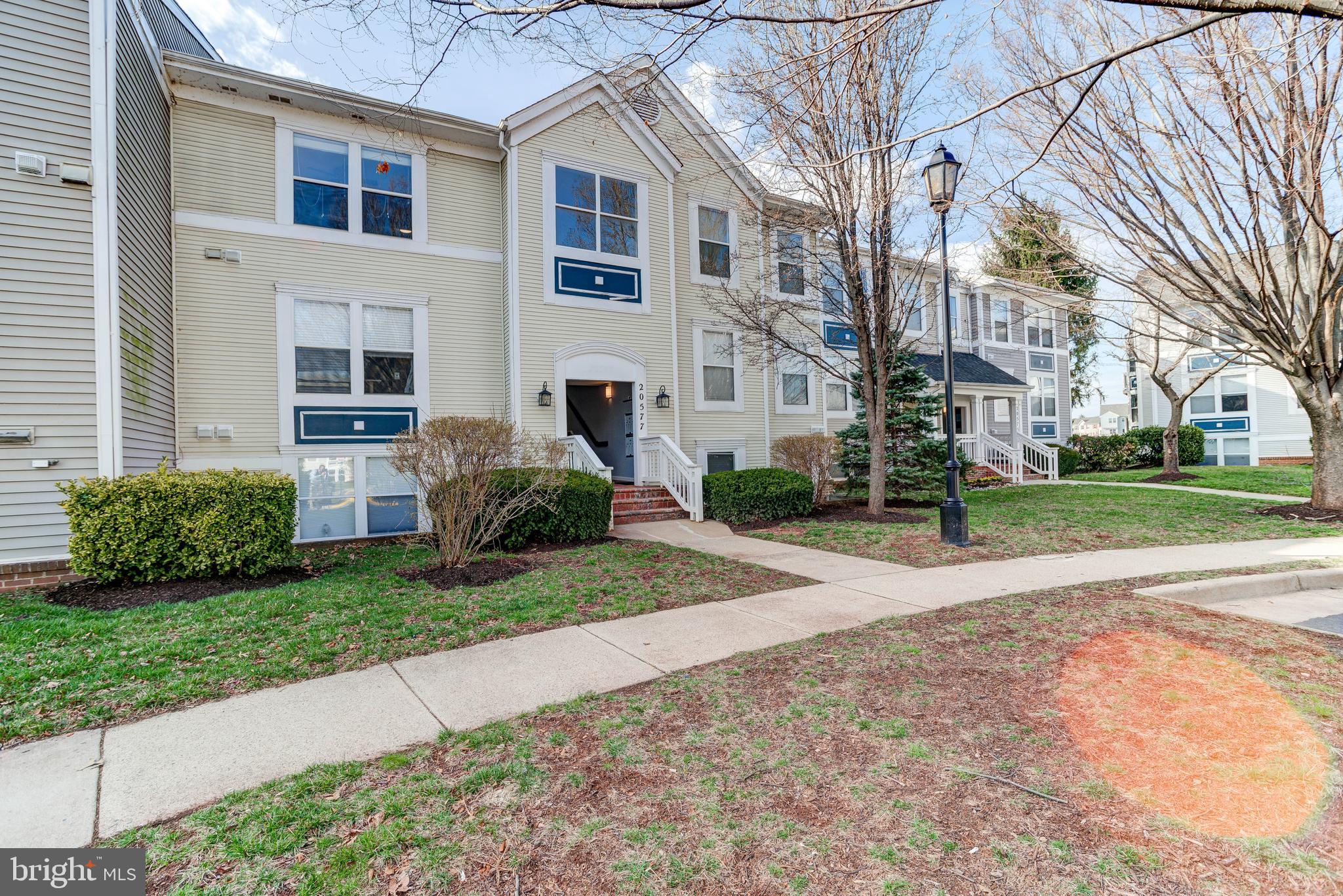 20577 SNOWSHOE SQ #301