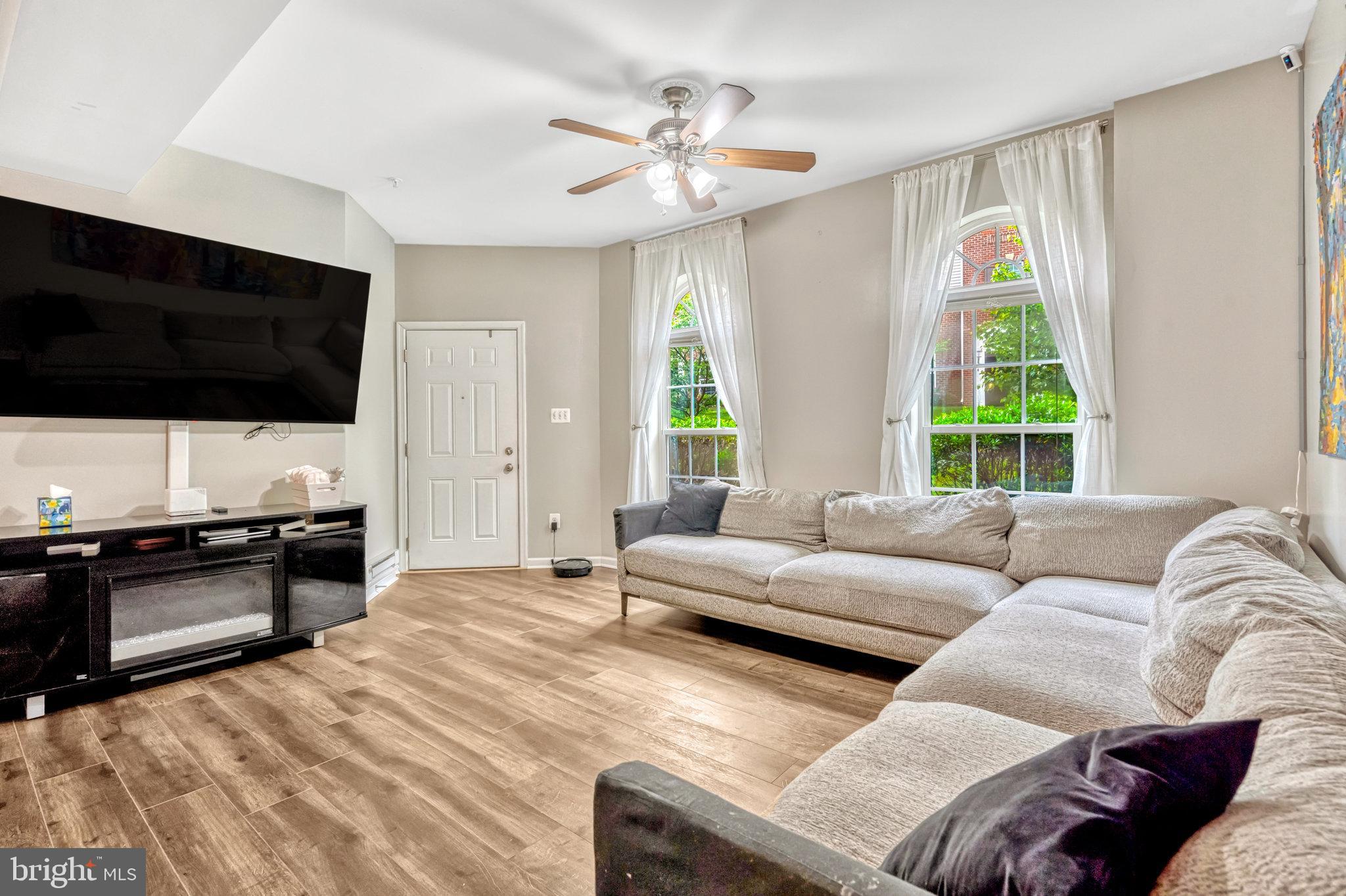 7344 Brunson Cir