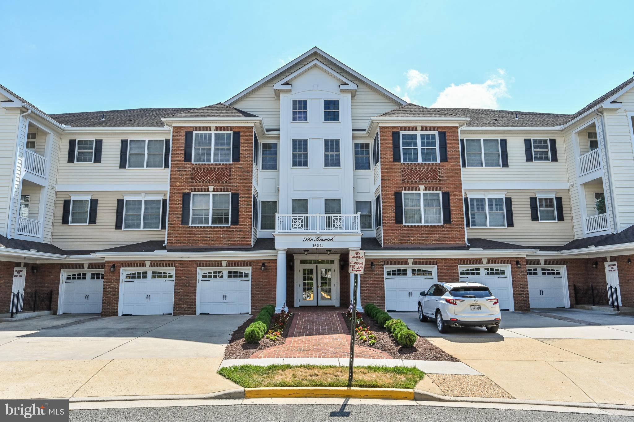 15221 Royal Crest Dr #205
