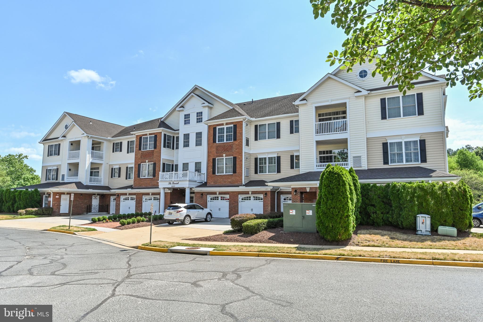 15221 Royal Crest Dr #205