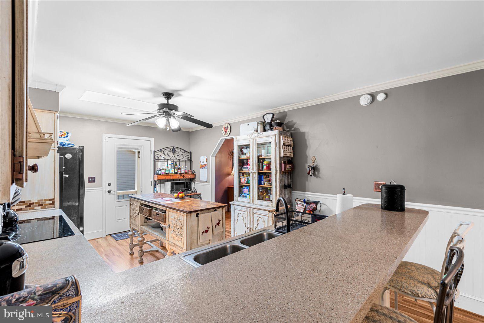 4512 Susanne Dr