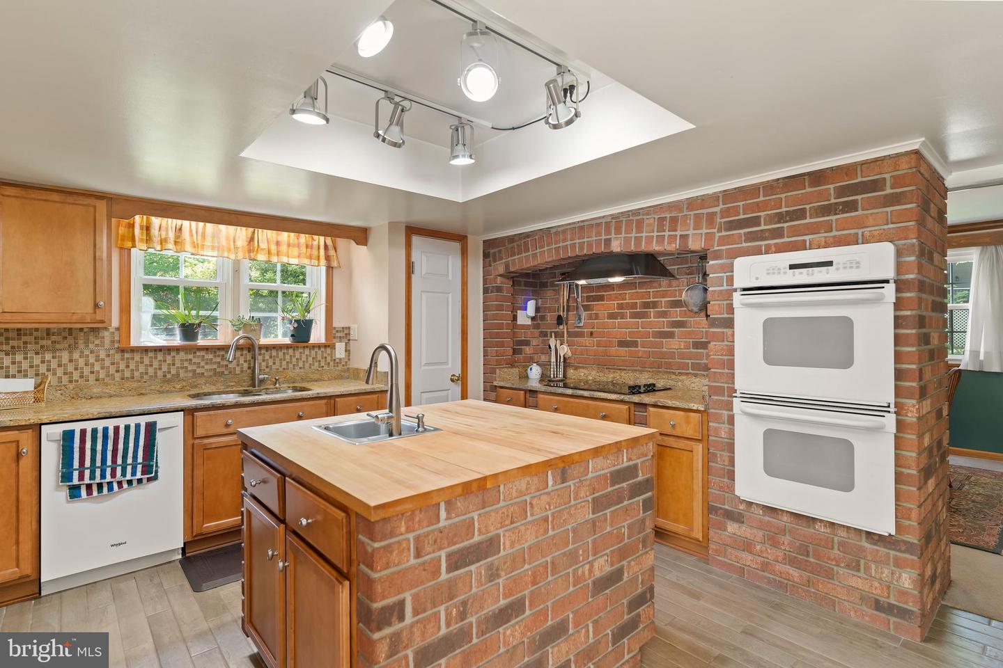 1010 John Paul Jones Dr