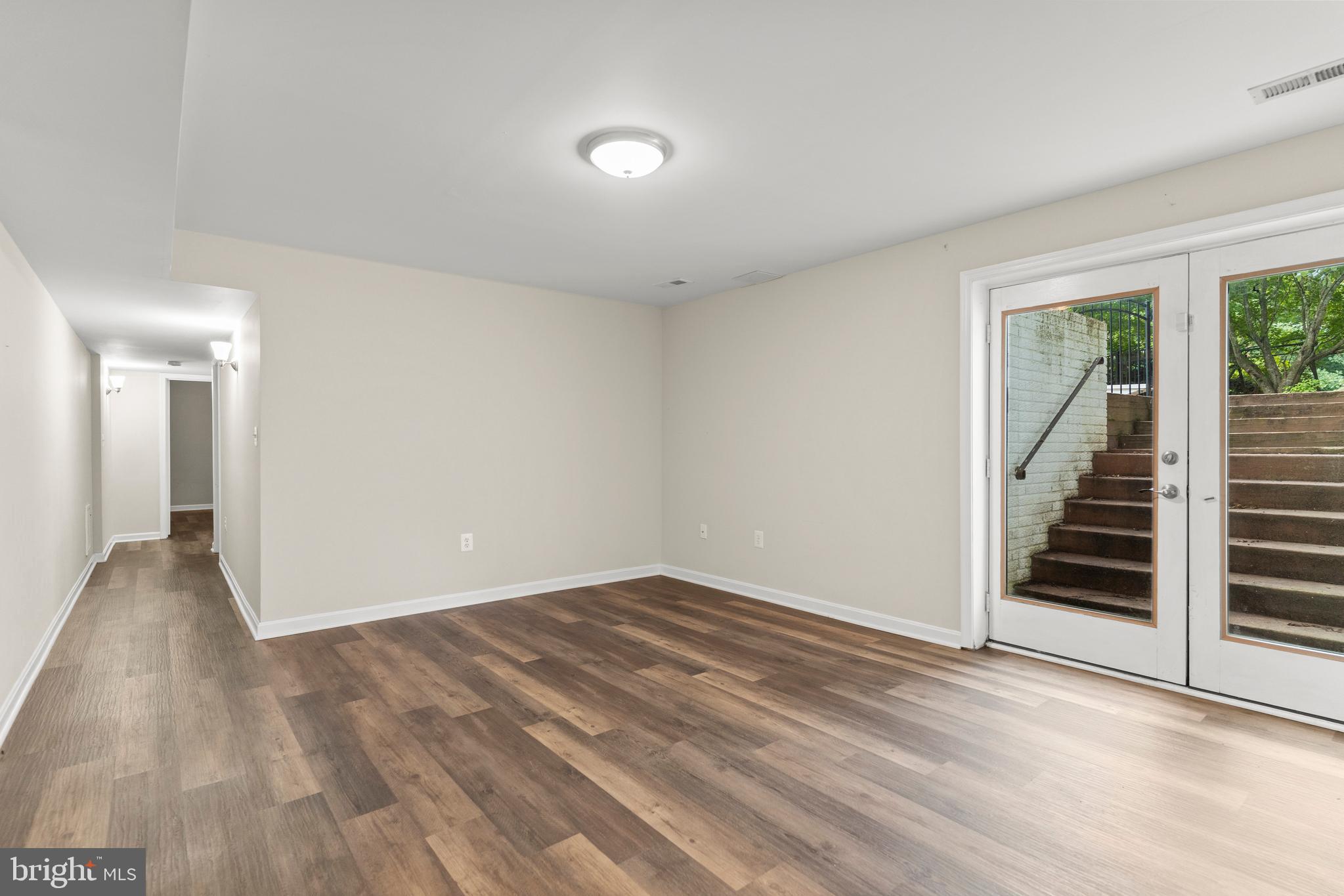 114 Saint Roberts Dr