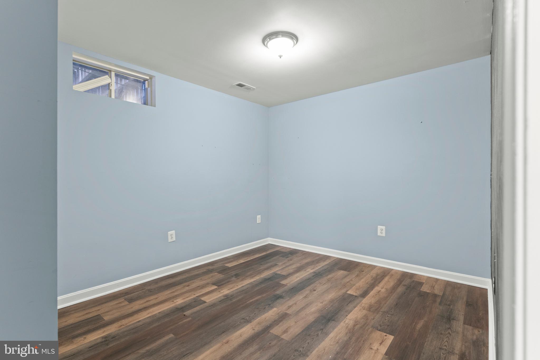 114 Saint Roberts Dr