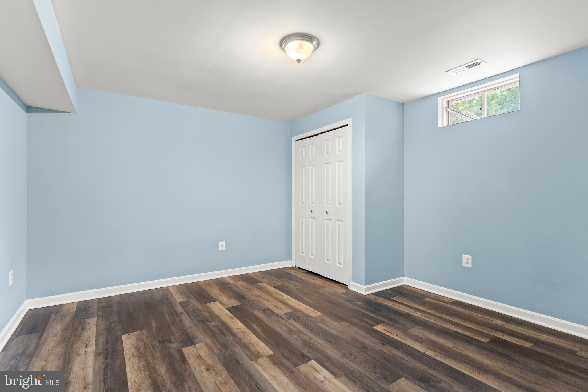 114 Saint Roberts Dr
