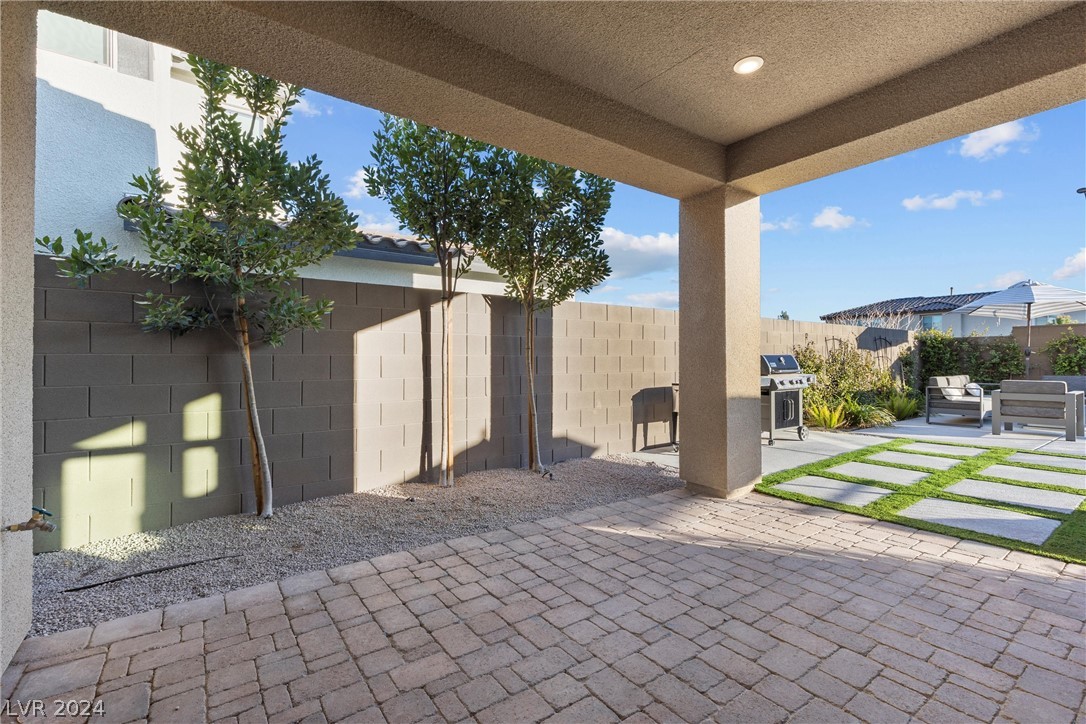 10309 Sierra Skye Avenue