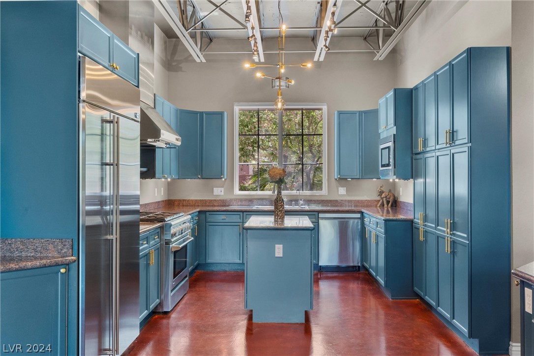 5611 Deer Creek Falls Court