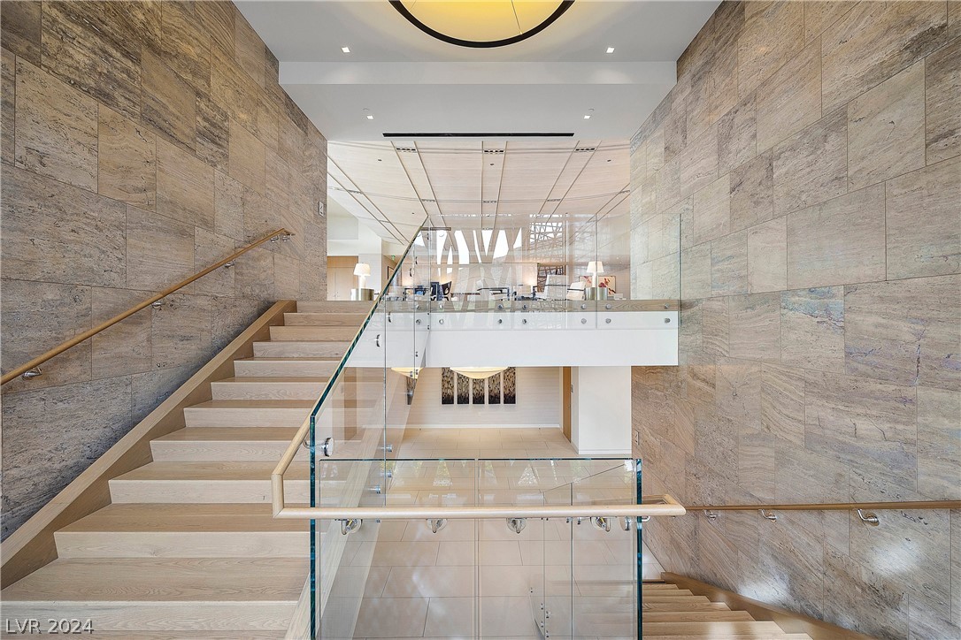 32 High Knoll Court