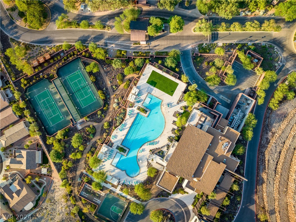 32 High Knoll Court