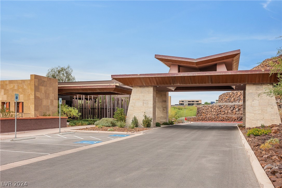 32 High Knoll Court