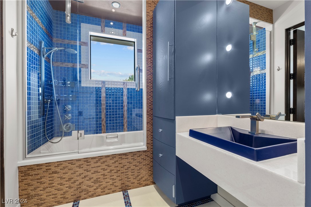 11 Anthem Pointe Court