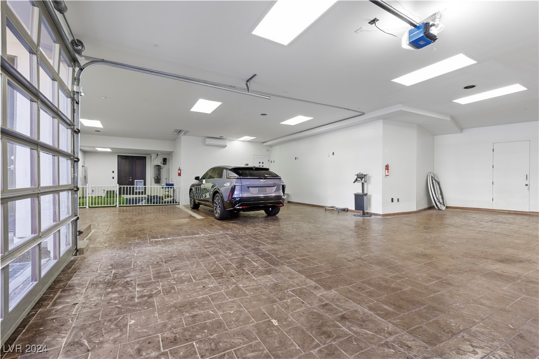 11 Anthem Pointe Court