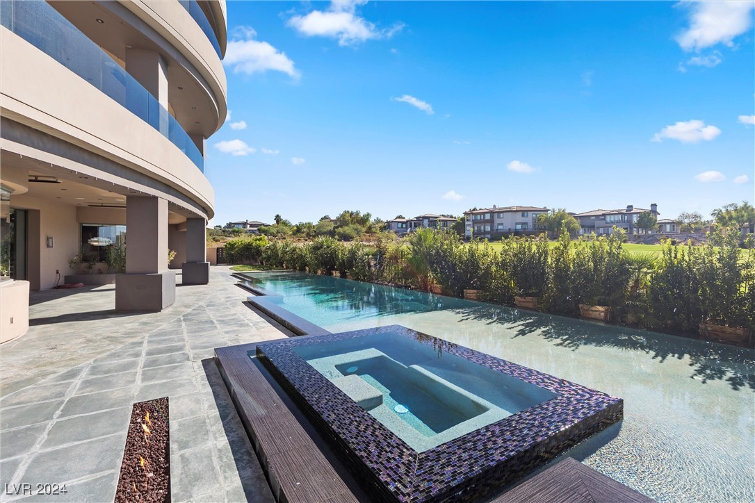 11 Anthem Pointe Court