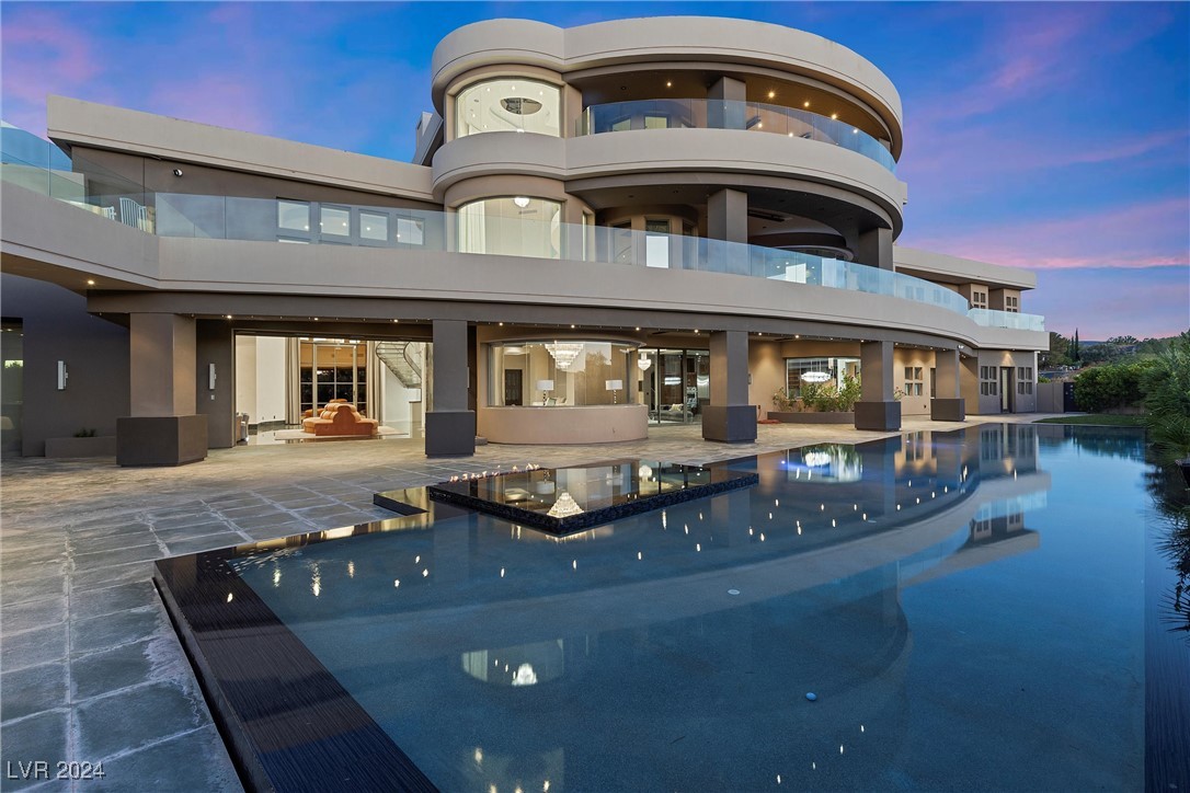 11 Anthem Pointe Court