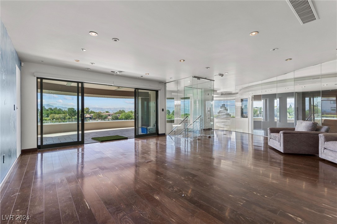 11 Anthem Pointe Court