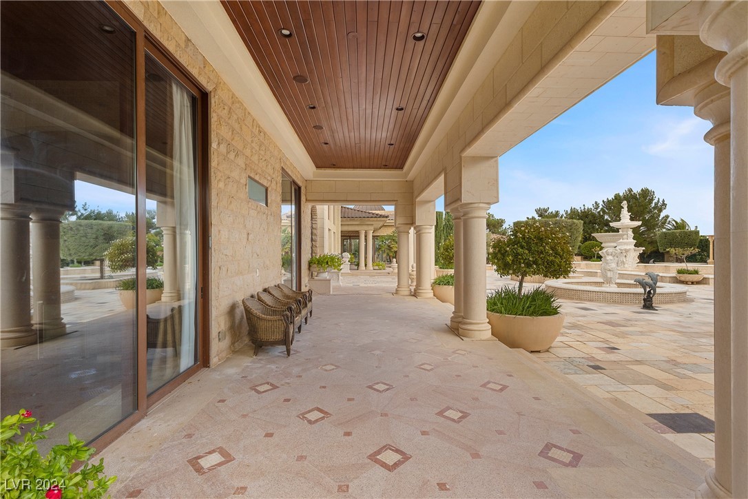 9409 Kings Gate Court