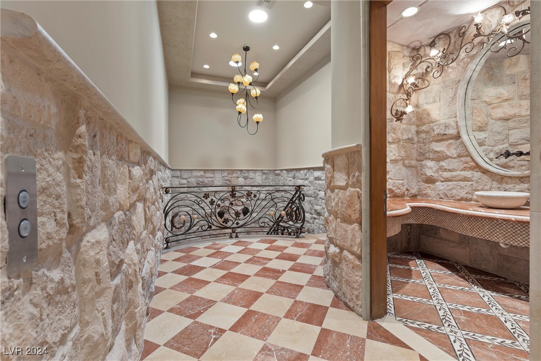 9409 Kings Gate Court