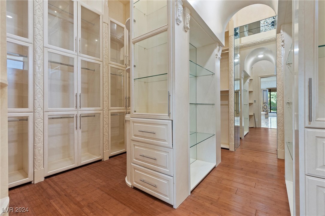 9409 Kings Gate Court