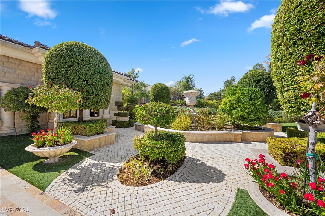 9409 Kings Gate Court