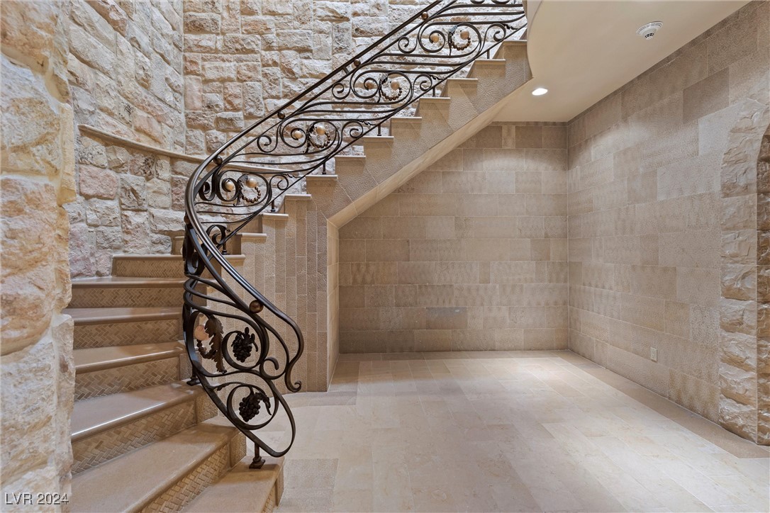 9409 Kings Gate Court