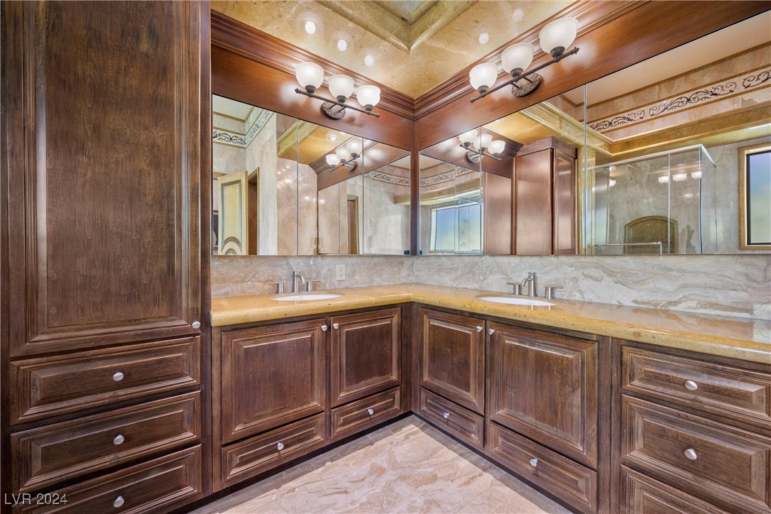 9409 Kings Gate Court