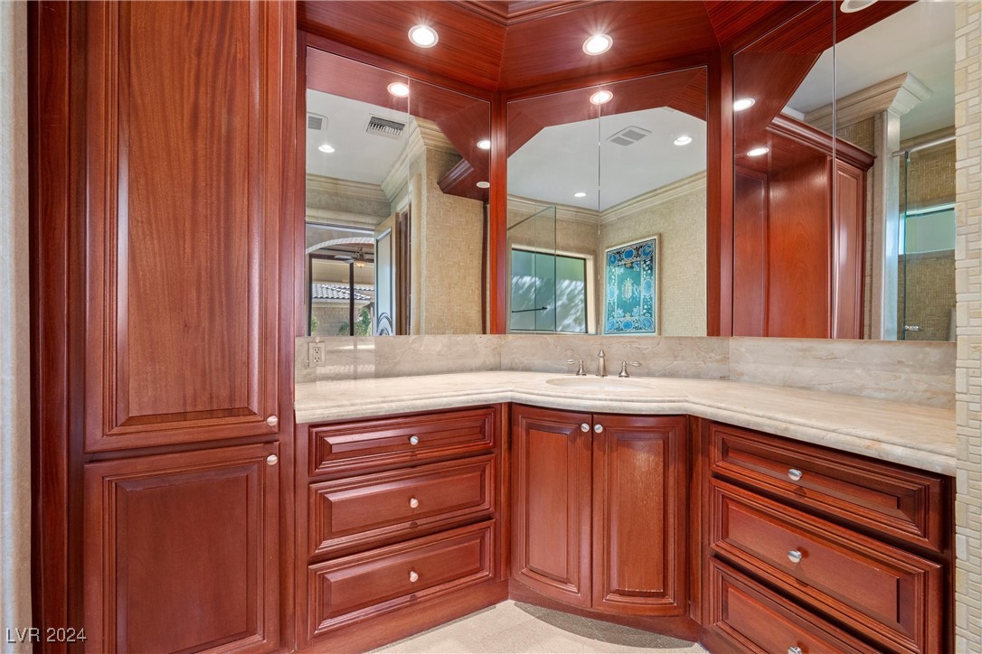 9409 Kings Gate Court