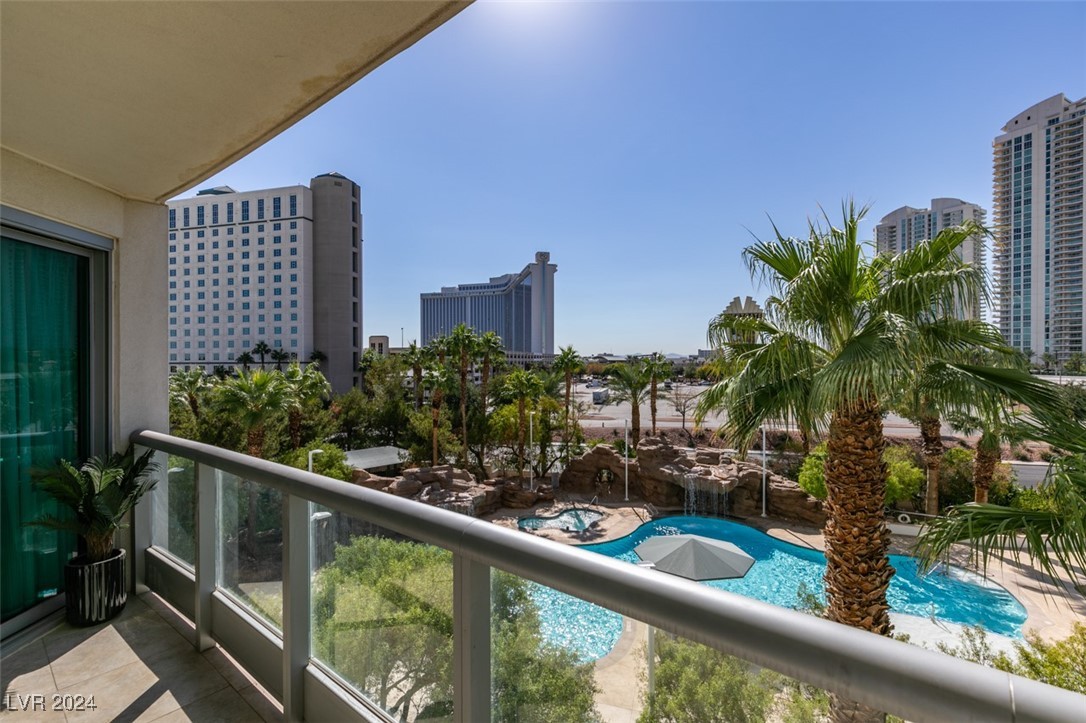 222 Karen Avenue 305