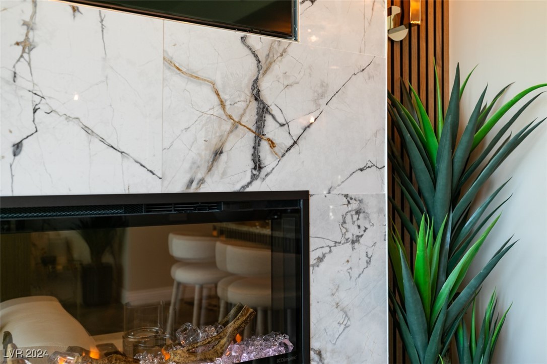 222 Karen Avenue 305