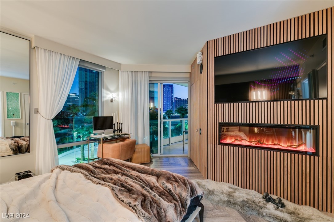 222 Karen Avenue 305