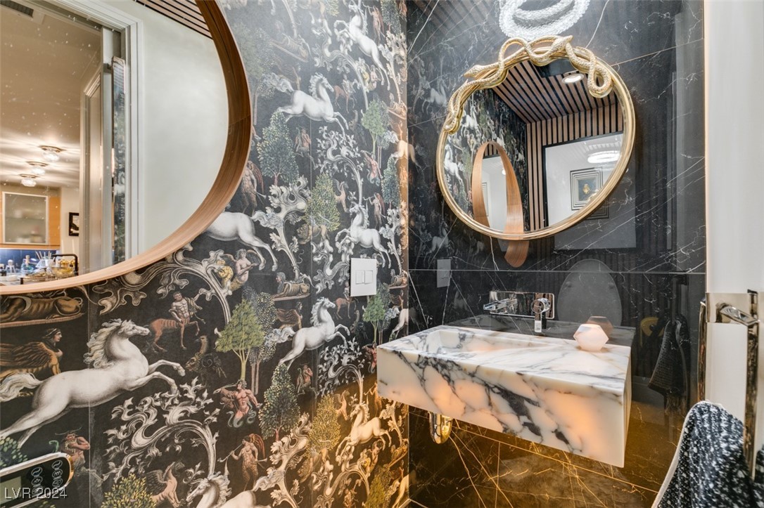 222 Karen Avenue 305