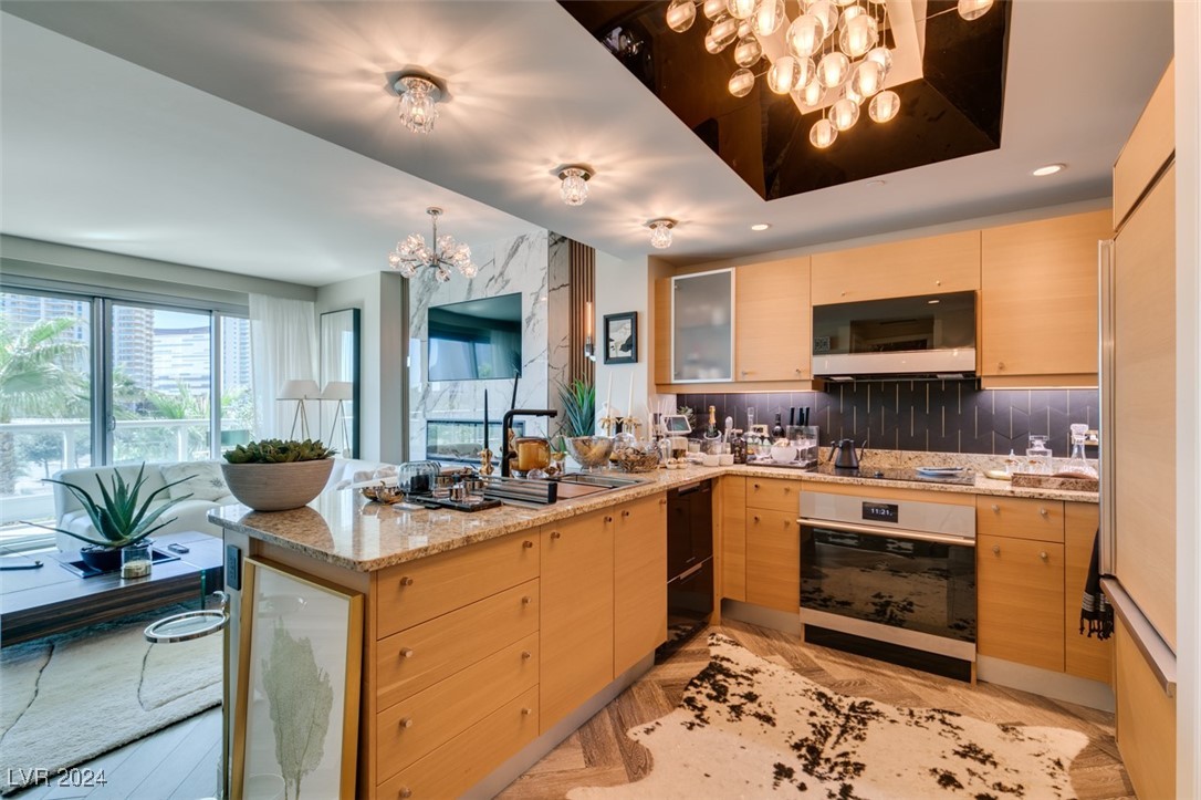 222 Karen Avenue 305