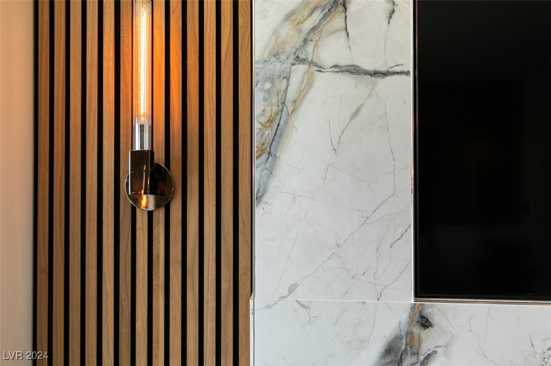 222 Karen Avenue 305