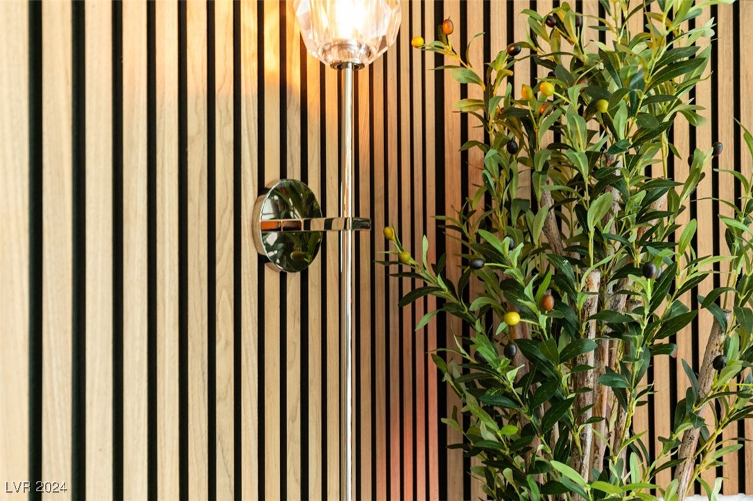 222 Karen Avenue 305