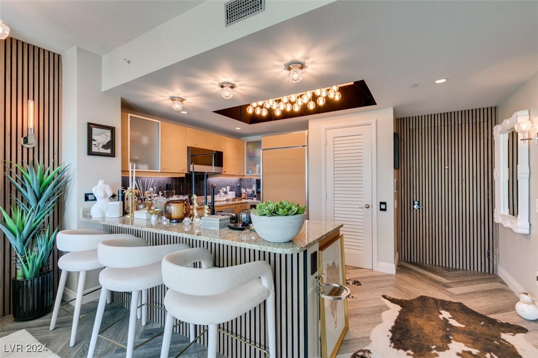 222 Karen Avenue 305