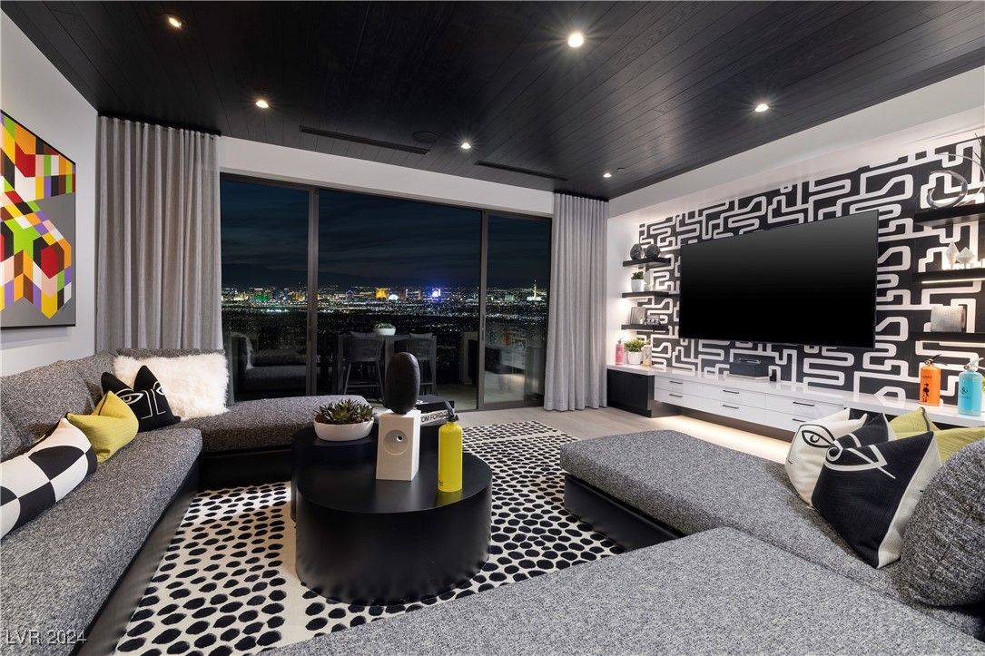 500 Overlook Rim Drive