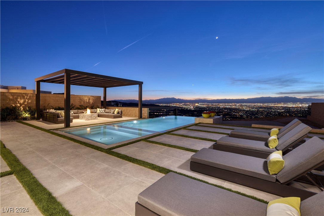 563 Overlook Rim Drive