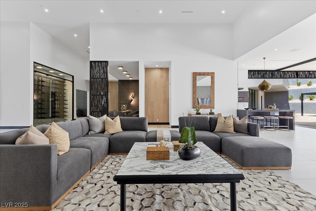 38 Skybird Court