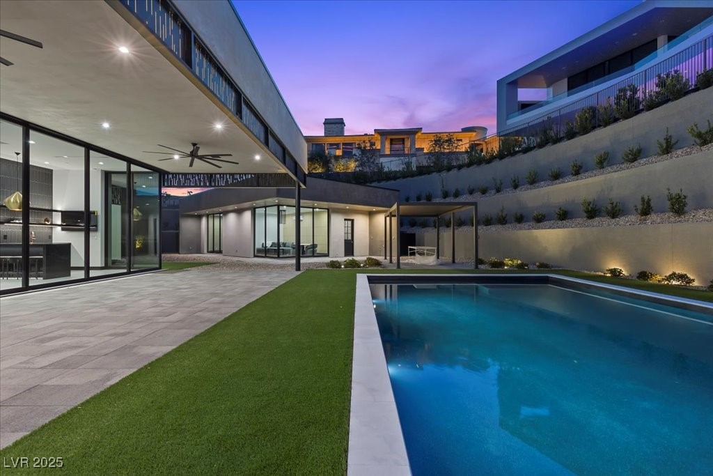 38 Skybird Court