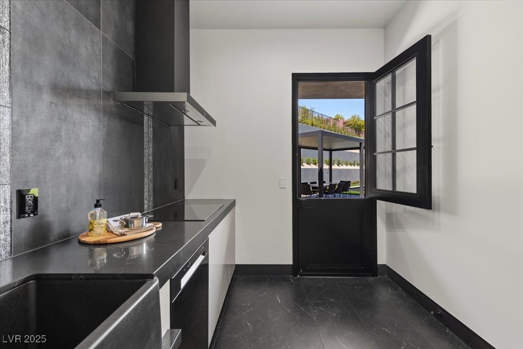 38 Skybird Court