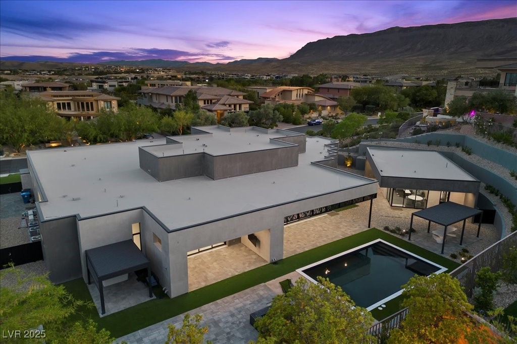 38 Skybird Court