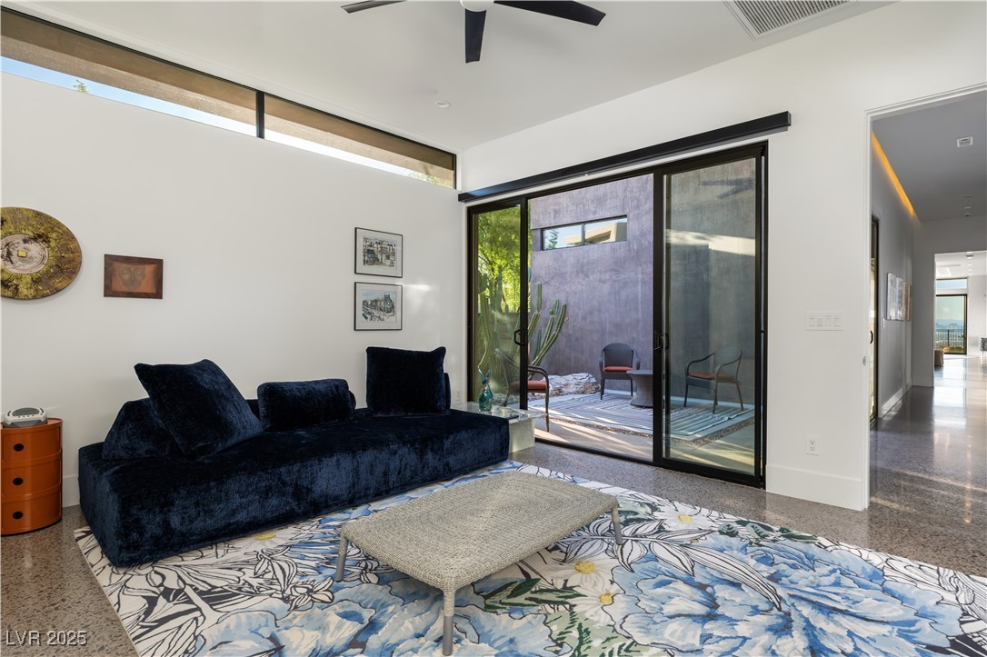 11 Cloud Chaser Boulevard