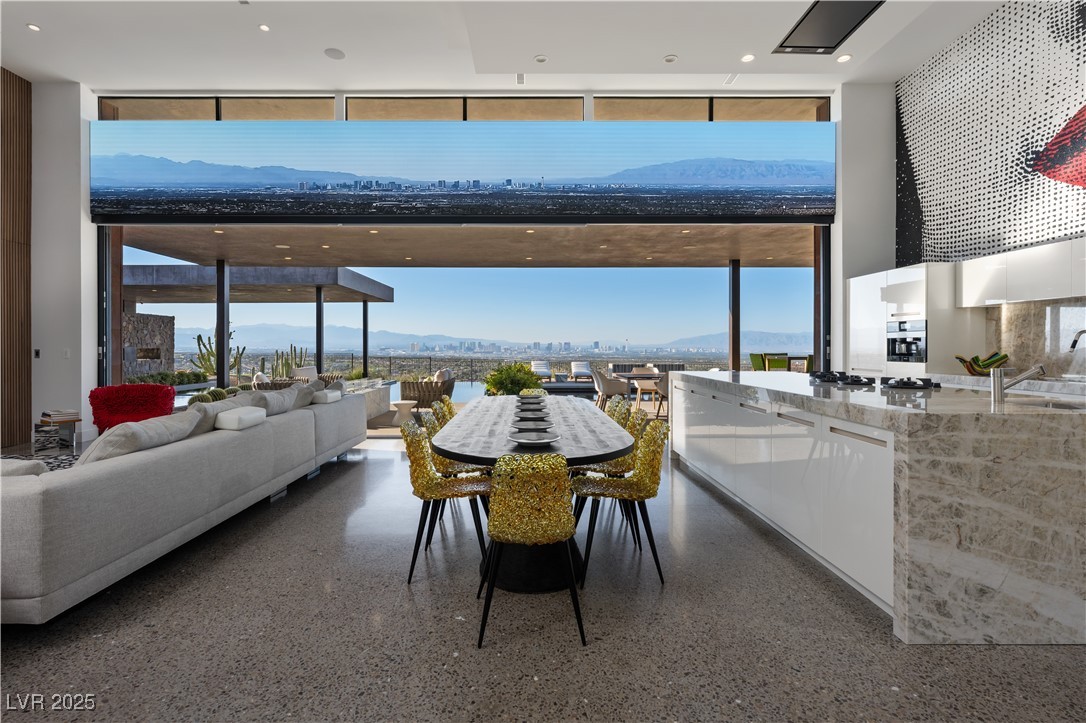 11 Cloud Chaser Boulevard