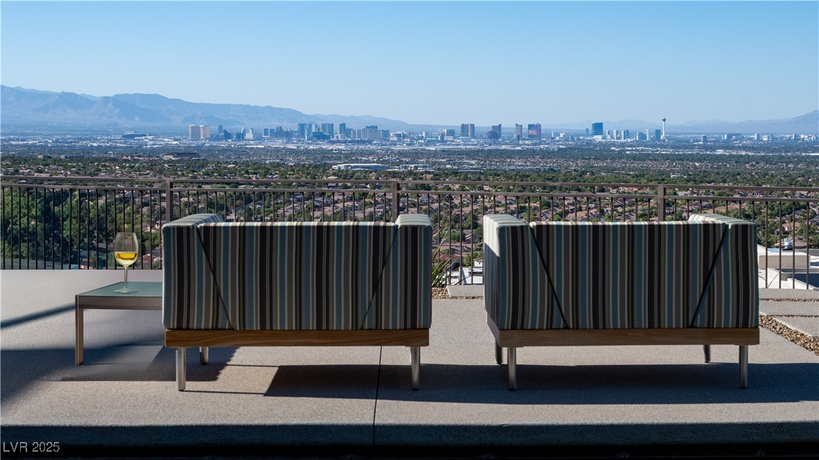 11 Cloud Chaser Boulevard