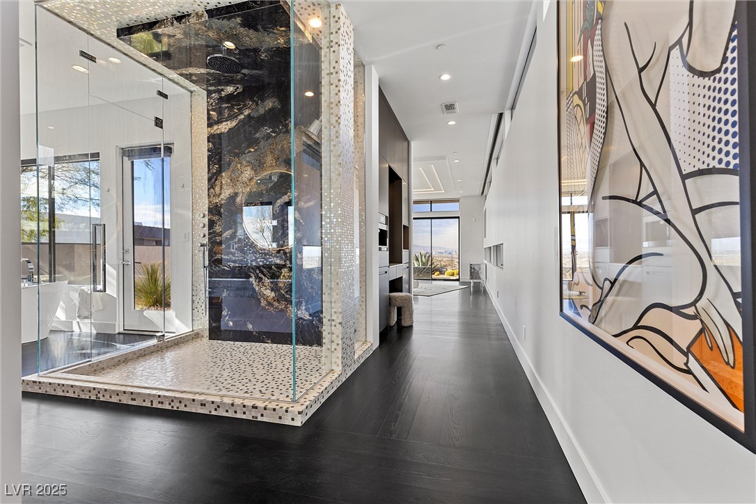 11 Cloud Chaser Boulevard